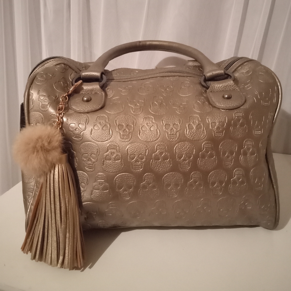 Betsey Johnson skull golden bag